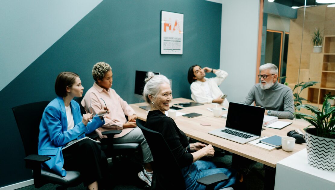 Fractional Chief Marketing Officer vs. Full-Time CMO: Scaling Your Business for Explosive Growth